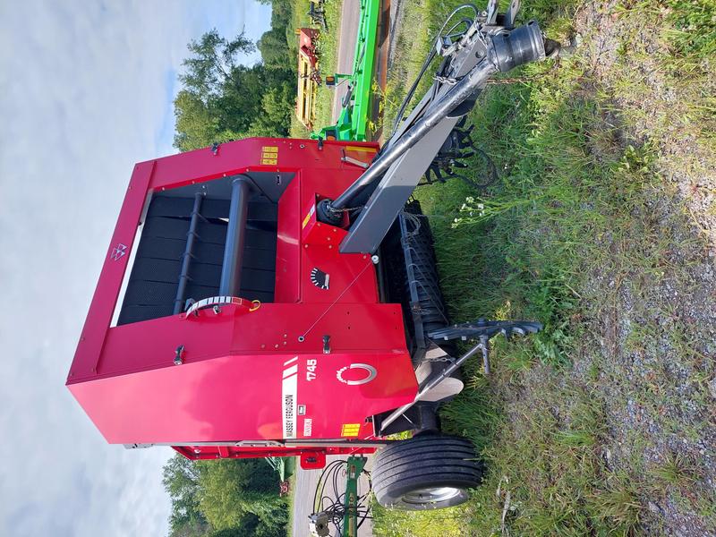 MF1745 Round Baler